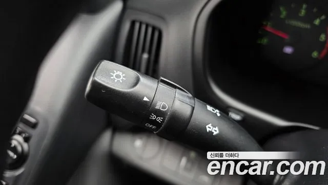 Hyundai Staria 2013 thumb 4