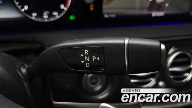 Mercedes-Benz S-Class 2019 thumb 11