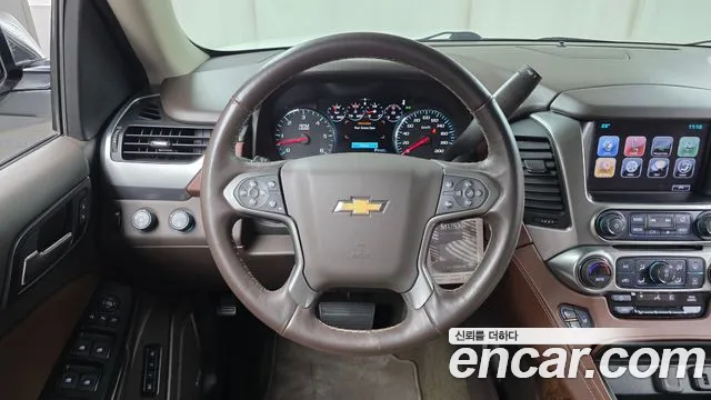 Chevrolet Suburban 2017 thumb 3