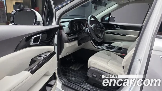 Kia Carnival 2021 thumb 10