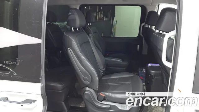Hyundai Staria 2022 thumb 10