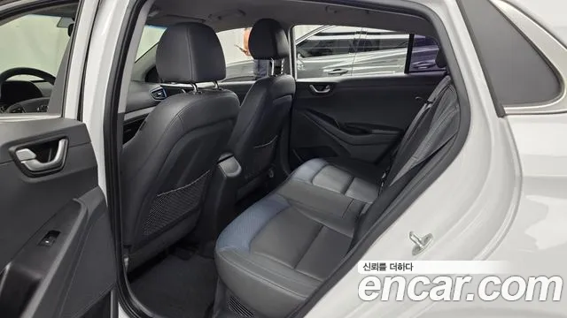 Hyundai Ioniq Hybrid 2016 thumb 7