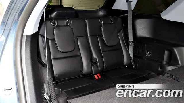 Ford Explorer 2020 thumb 3