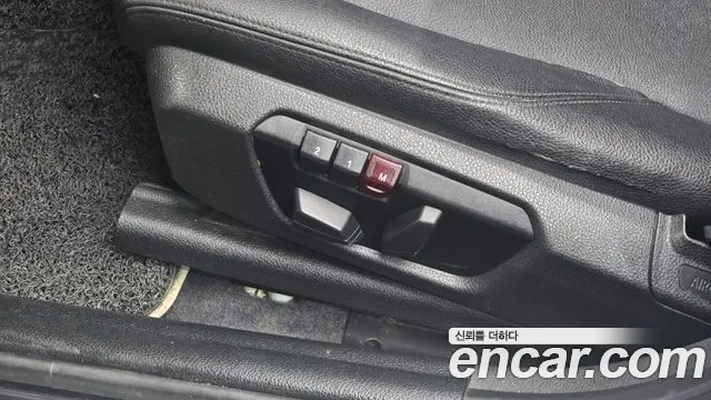 BMW 1 серии 2012 thumb 8