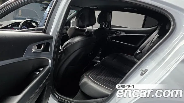 Genesis G70 2019 thumb 8