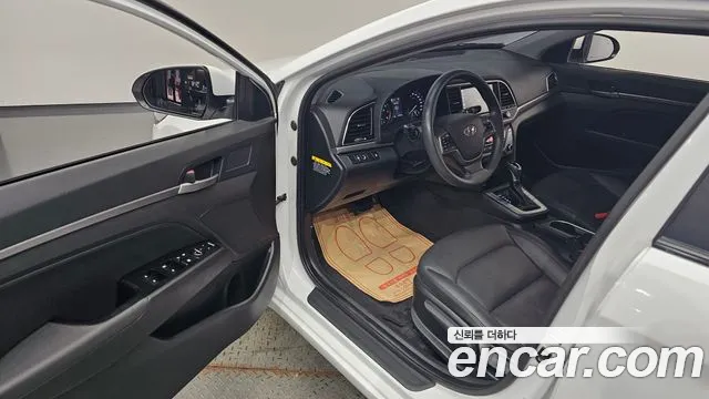 Hyundai Avante 2017 thumb 2