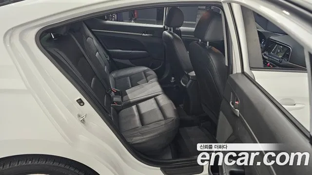 Hyundai Avante 2017 thumb 5