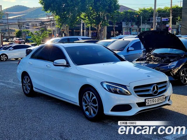 Mercedes-Benz C-Class 2016 thumb 5