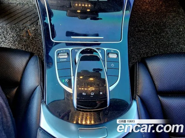Mercedes-Benz C-Class 2016 thumb 9