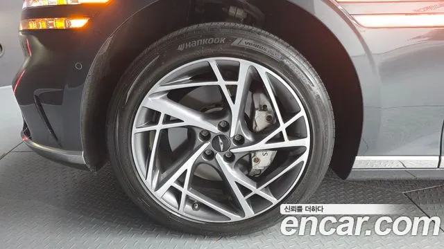 Genesis G90 2024 thumb 10
