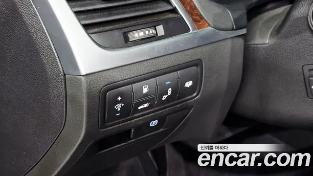 Hyundai Genesis 2016 thumb 7