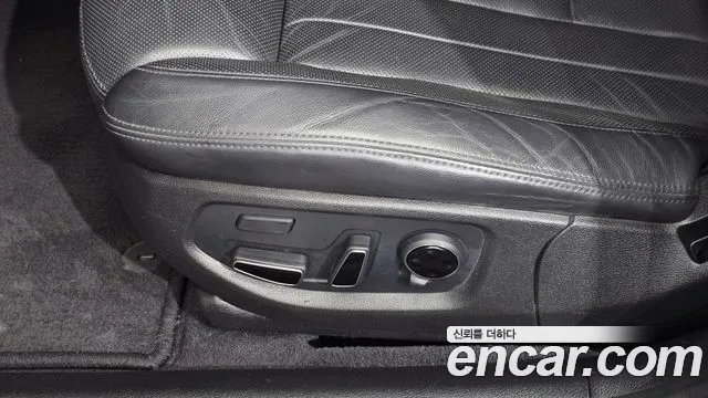 Hyundai Genesis 2016 thumb 12