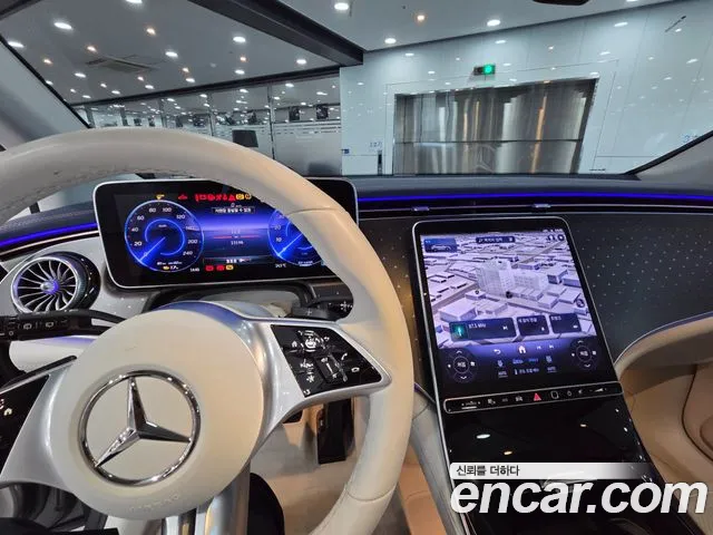 Mercedes-Benz EQE 2025 thumb 10