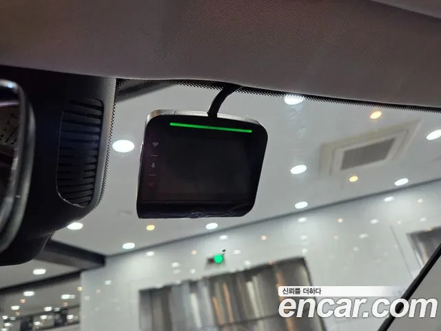 Mercedes-Benz EQE 2025 thumb 11