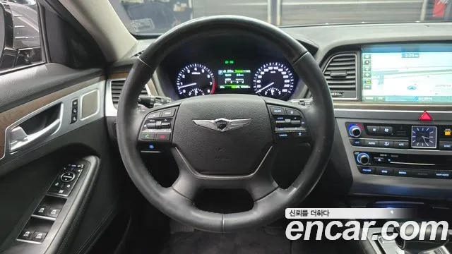 Genesis G80 2017 thumb 10