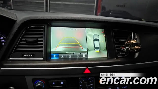 Genesis G80 2017 thumb 11