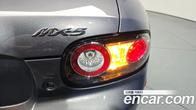 Mazda MX-5 Miata 2007 thumb 2