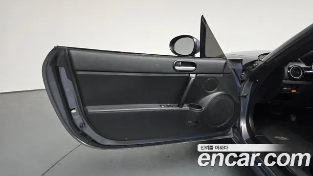 Mazda MX-5 Miata 2007 thumb 12