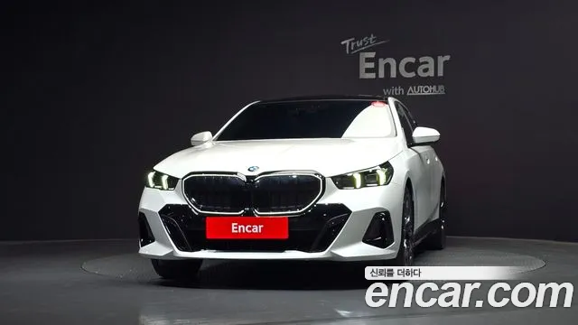 BMW 5 серии 2025 thumb 12