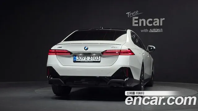 BMW 5 серии 2025 thumb 10