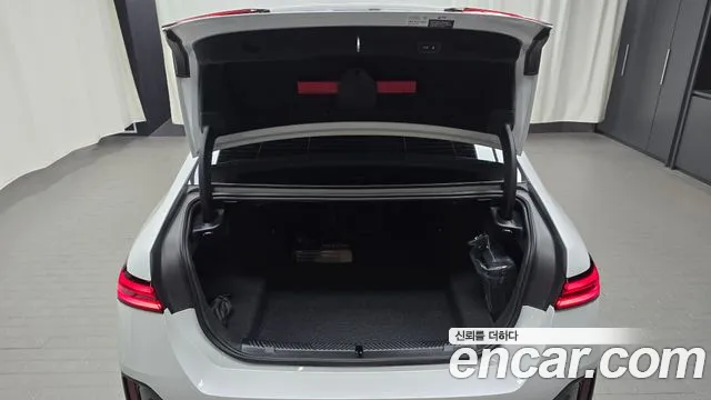 BMW 5 серии 2025 thumb 3