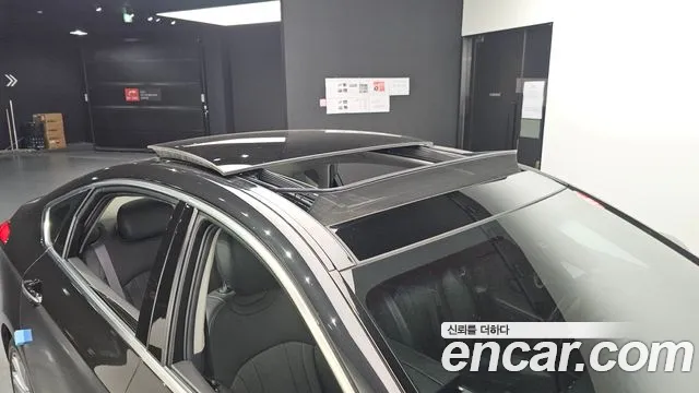 Genesis G80 2018 thumb 6