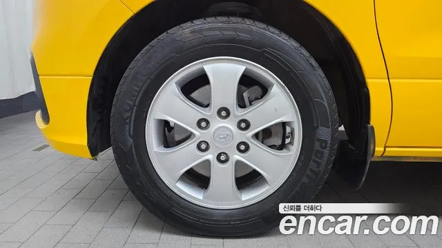 Hyundai Staria 2018 thumb 5