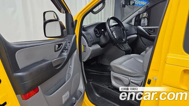 Hyundai Staria 2018 thumb 10