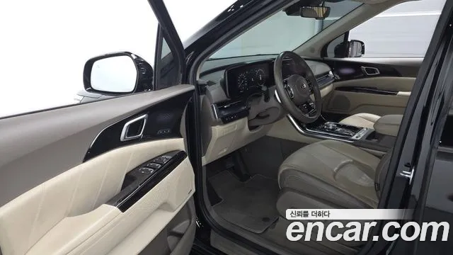 Kia Carnival 2021 thumb 10