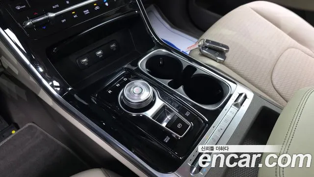 Kia Carnival 2021 thumb 6