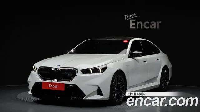 BMW M5 2025 thumb 2