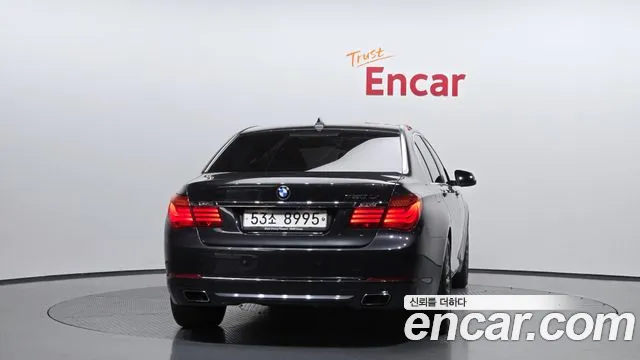 BMW 7 серии 2012 thumb 4