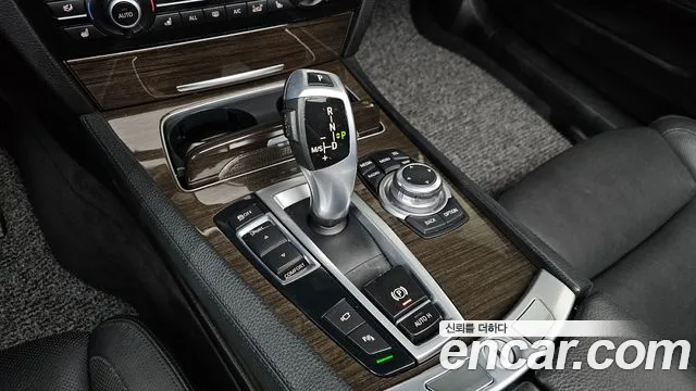 BMW 7 серии 2012 thumb 7