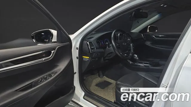 Hyundai Grandeur 2016 thumb 8