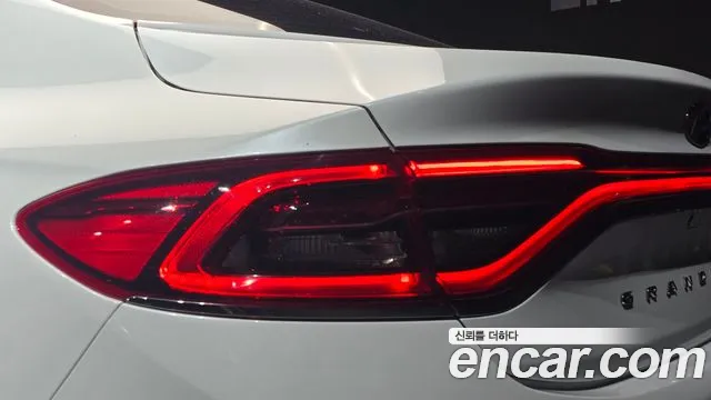 Hyundai Grandeur 2016 thumb 9