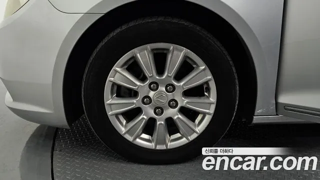 Chevrolet Alpheon 2011 thumb 6