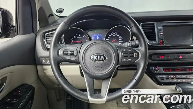 Kia Carnival 2018 thumb 10