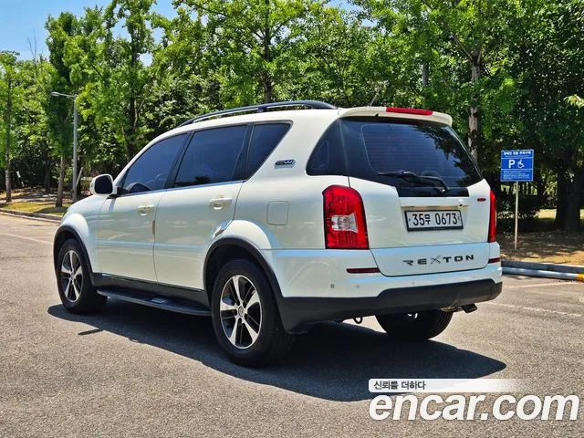 KGM Rexton 2015 thumb 9