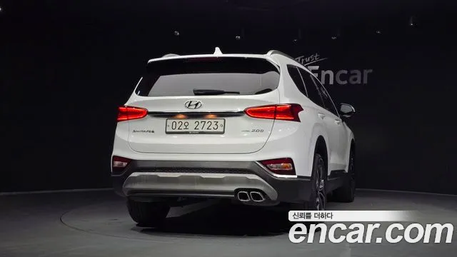 Hyundai Santa Fe 2018 thumb 3