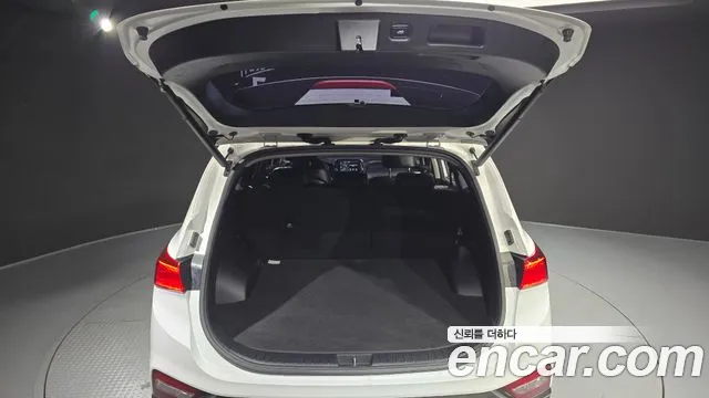 Hyundai Santa Fe 2018 thumb 12