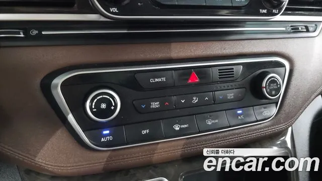 Hyundai Staria 2018 thumb 6