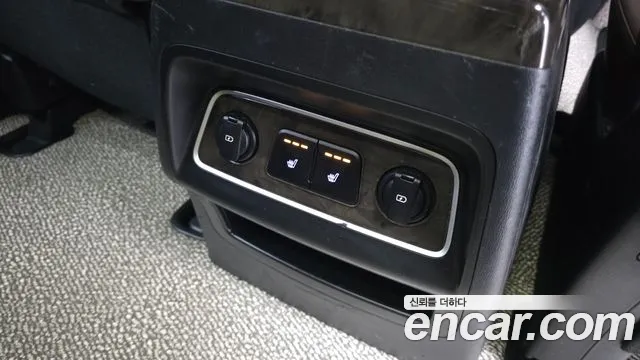 Hyundai Staria 2018 thumb 9