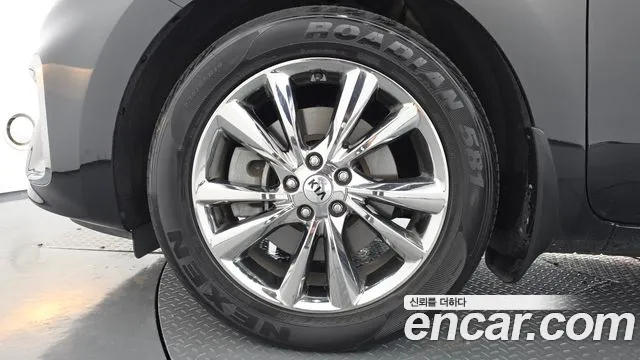 Kia Carnival 2020 thumb 7
