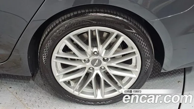 Genesis G70 2019 thumb 4