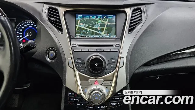 Hyundai Grandeur 2012 thumb 12