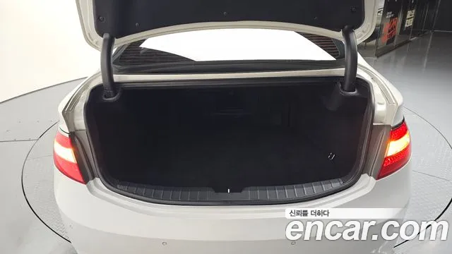 Hyundai Grandeur 2012 thumb 11