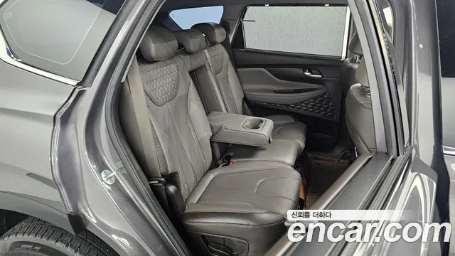 Hyundai Santa Fe 2018 thumb 8