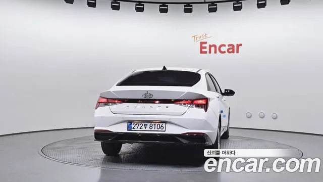 Hyundai Elantra 2023 thumb 10