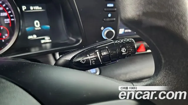 Hyundai Elantra 2023 thumb 3