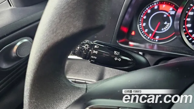 Hyundai Elantra 2023 thumb 6